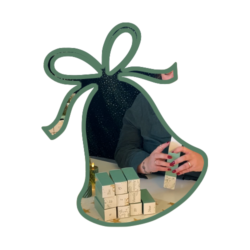 Falte zuerst die 24 Schachteln und die Umverpackung